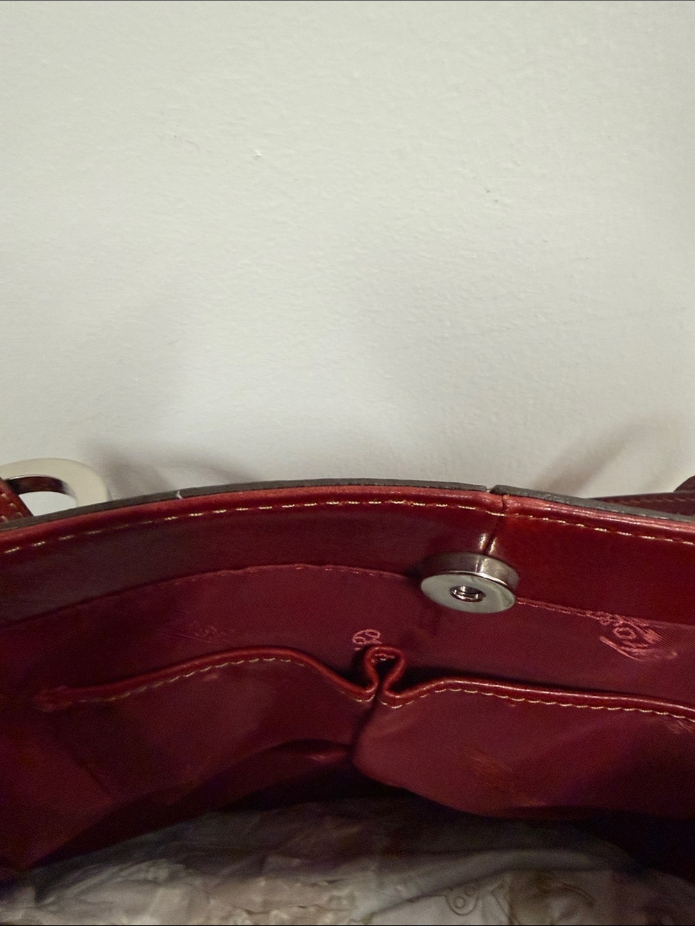 Fossil- Women's Red Leather Shoulder Tote Bag - Picture 9 of 12